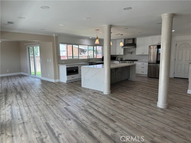 Building Photo - 11596 Bart Dr
