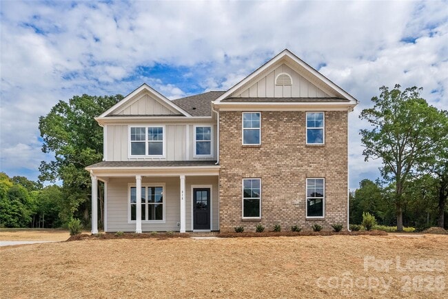 Building Photo - 818 N Rocky River Rd