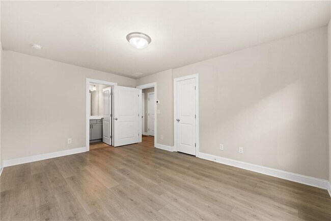 Building Photo - 205 Bedford Aly
