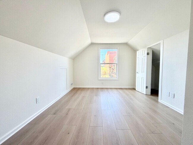 Building Photo - 1151 Wisconsin St