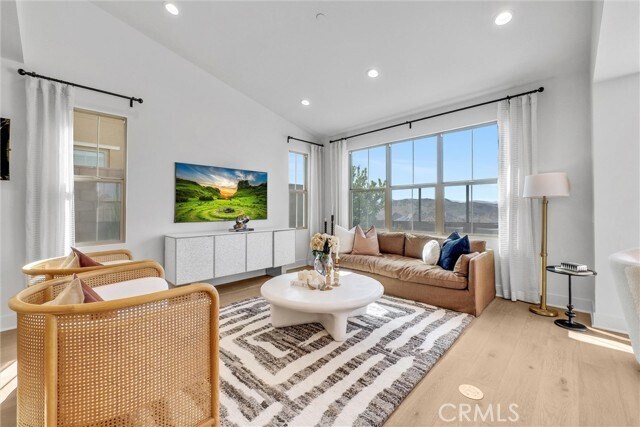 Building Photo - 236 Collino