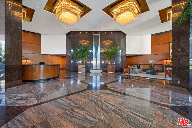 Building Photo - 10490 Wilshire Blvd