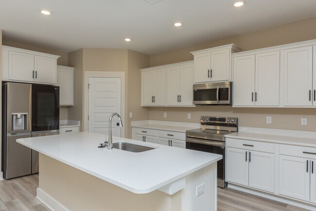 Building Photo - 1938 Westhill Dr