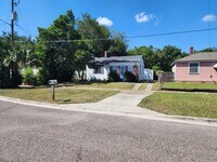 Building Photo - 665 Chestnut Dr