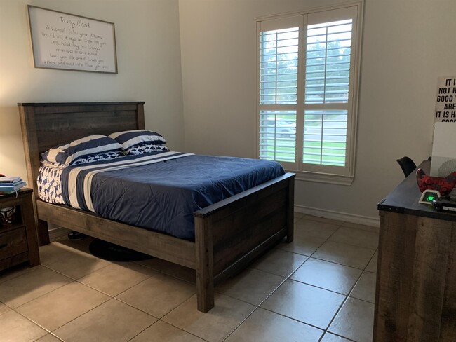 Building Photo - 307 Michoacan Loop