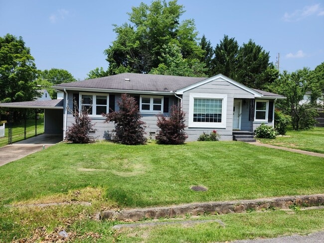 Primary Photo - 3 Bedroom 2 Bath home in Red Bank TN