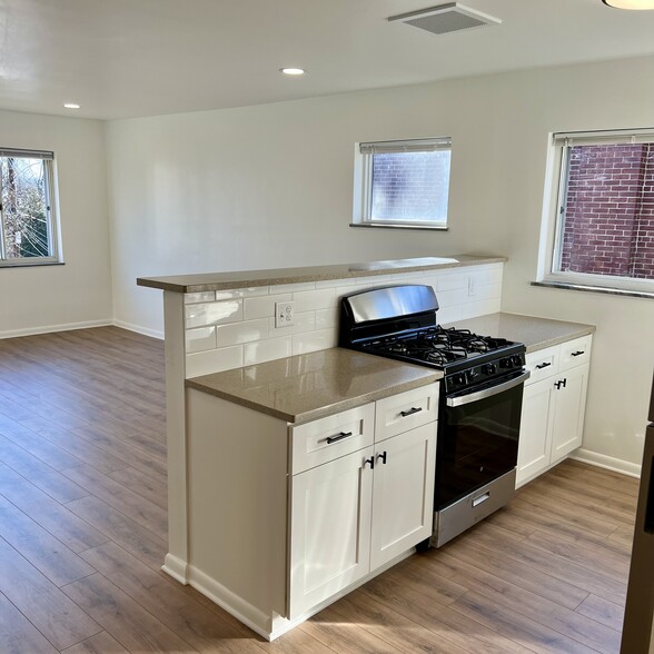 Building Photo - 5650 Macey Ave