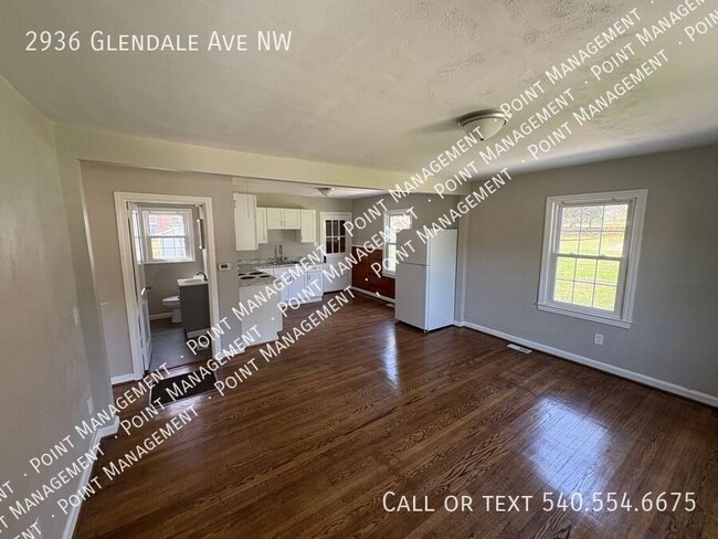 Building Photo - 2936 Glendale Ave NW