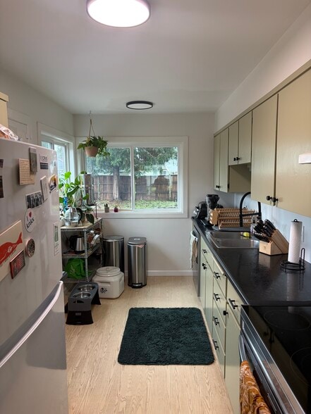 Building Photo - 3200 E 29th St