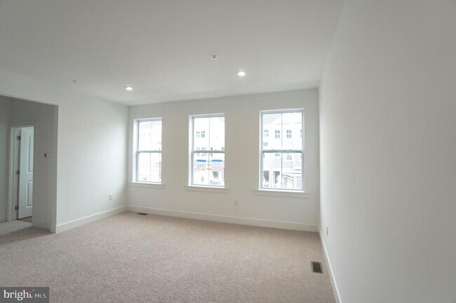 Building Photo - 114 Higher Rock Ct