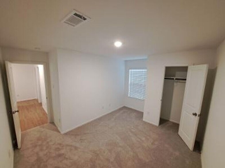 Building Photo - 13812 Grey Wolf Trl