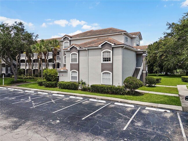 Building Photo - 13929 Fairway Island Dr