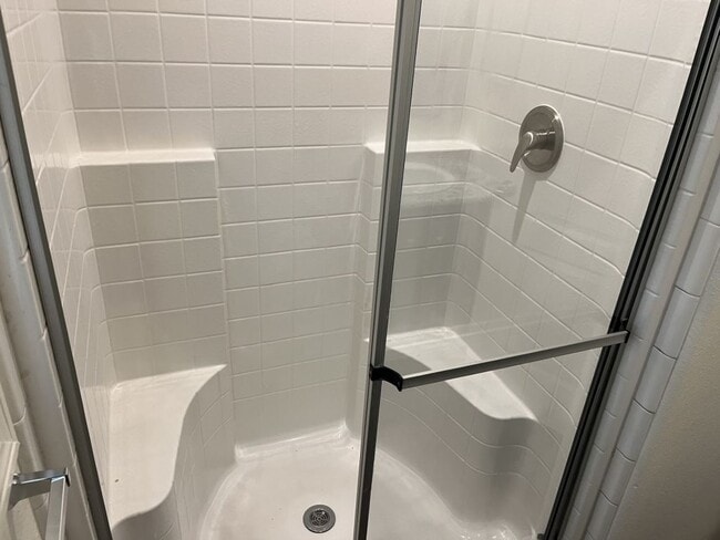 Building Photo - 5303 E Twain Ave