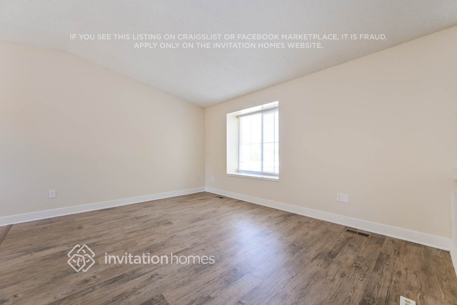 Building Photo - 19074 E Mansfield Dr
