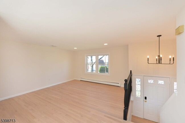 Building Photo - 9 Bergen St