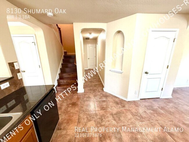 Building Photo - 8130 Shumard Oak Dr