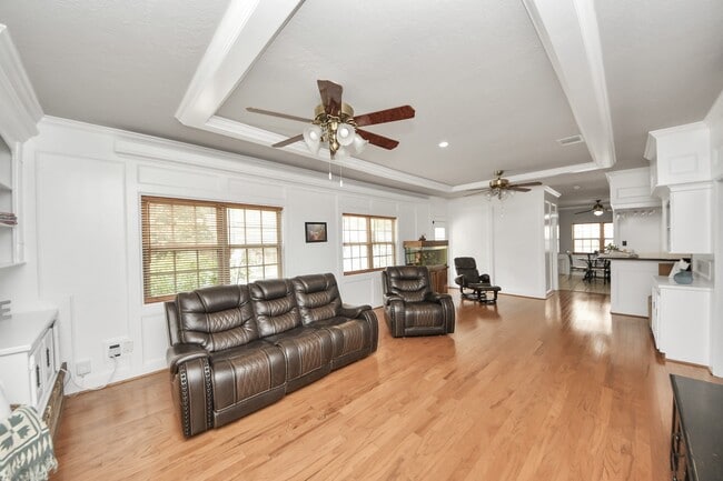 Building Photo - 20626 Chestnut Hills Dr
