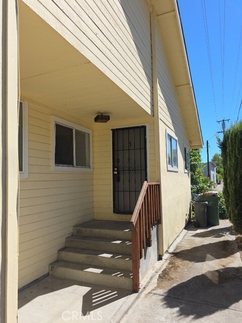 Primary Photo - 13445 Lakeshore Dr