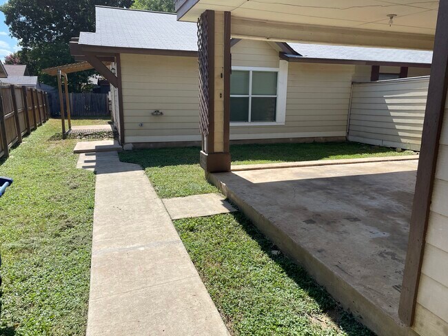 Building Photo - 11731 Spring Club Dr