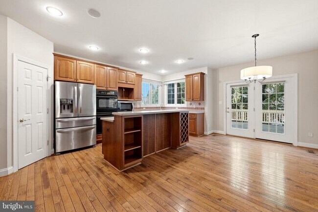 Building Photo - 43725 Red House Dr