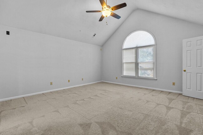 Building Photo - Charming 4-Bedroom Home for Rent in Chesapeake