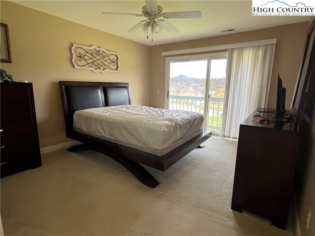 Building Photo - 155 Birkdale Ct