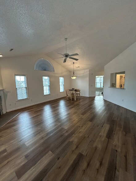 Building Photo - 3016 Weatherby Ct