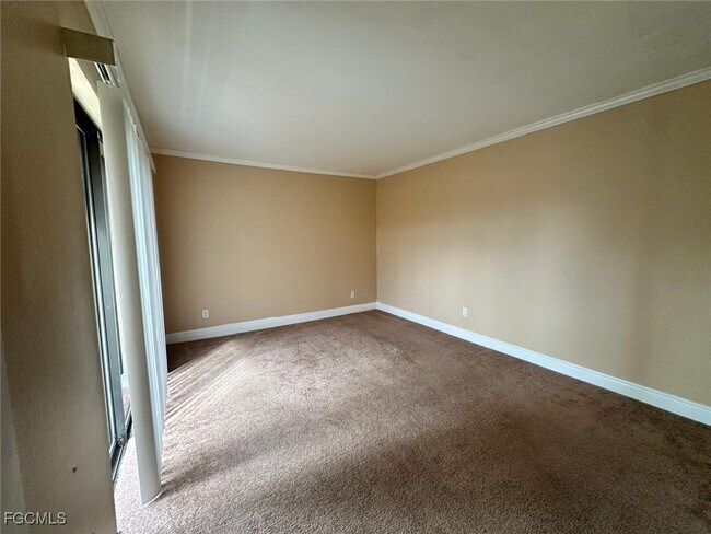 Building Photo - 1709 Park Meadows Dr