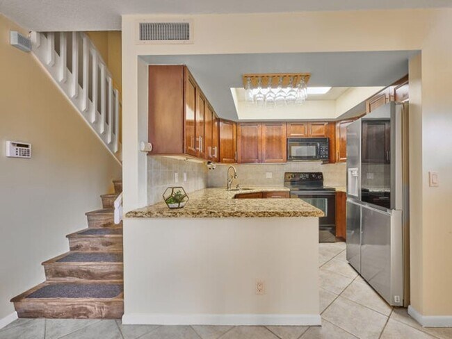 Building Photo - 4065 Village Dr