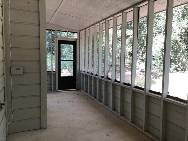Building Photo - 3499 Bear Creek Rd