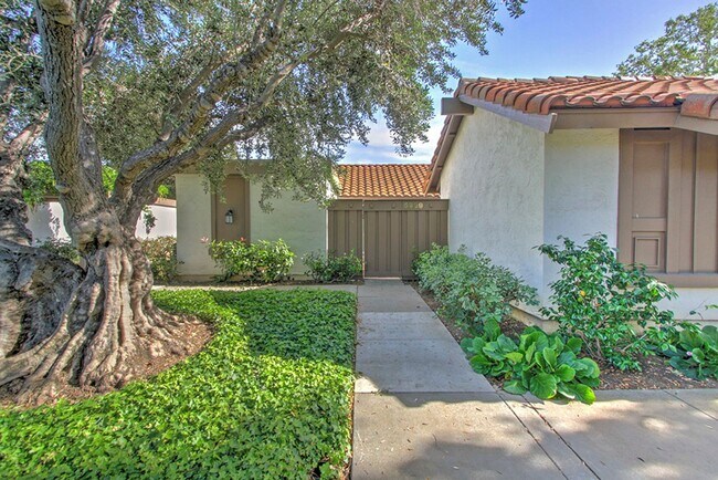 Building Photo - 5909 Manorwood Ct