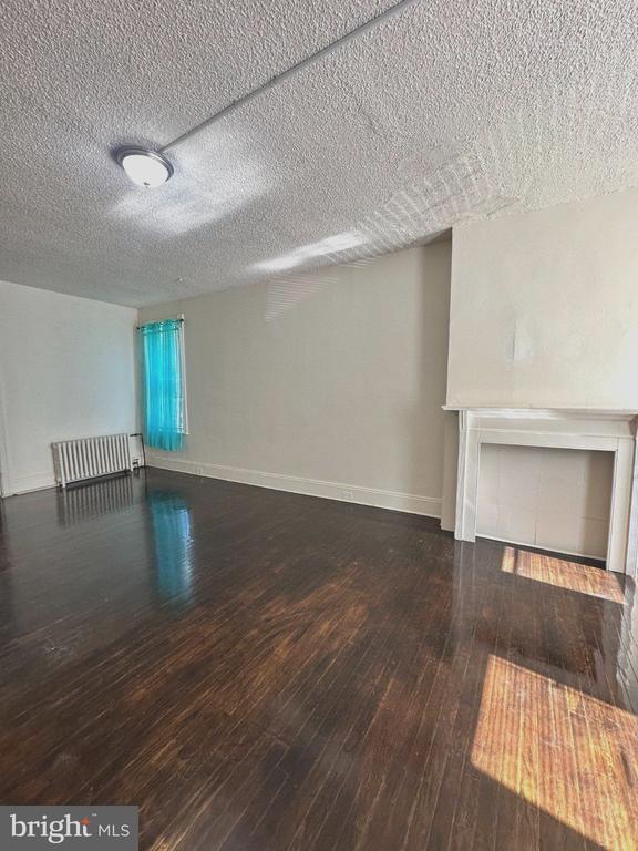 Building Photo - 448 W Hanover St