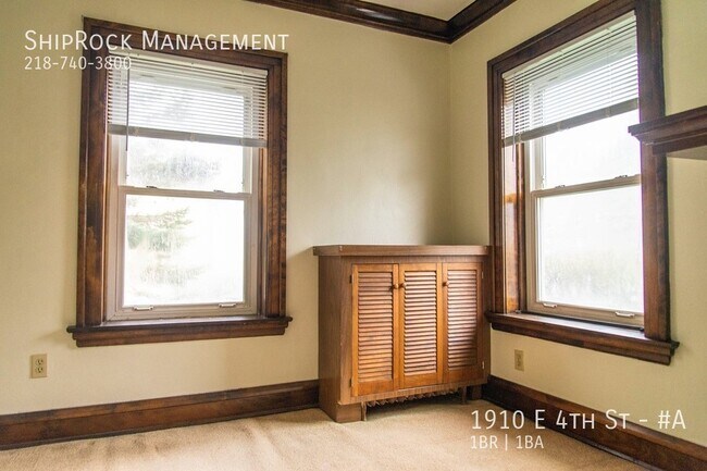 Building Photo - Woodlawn