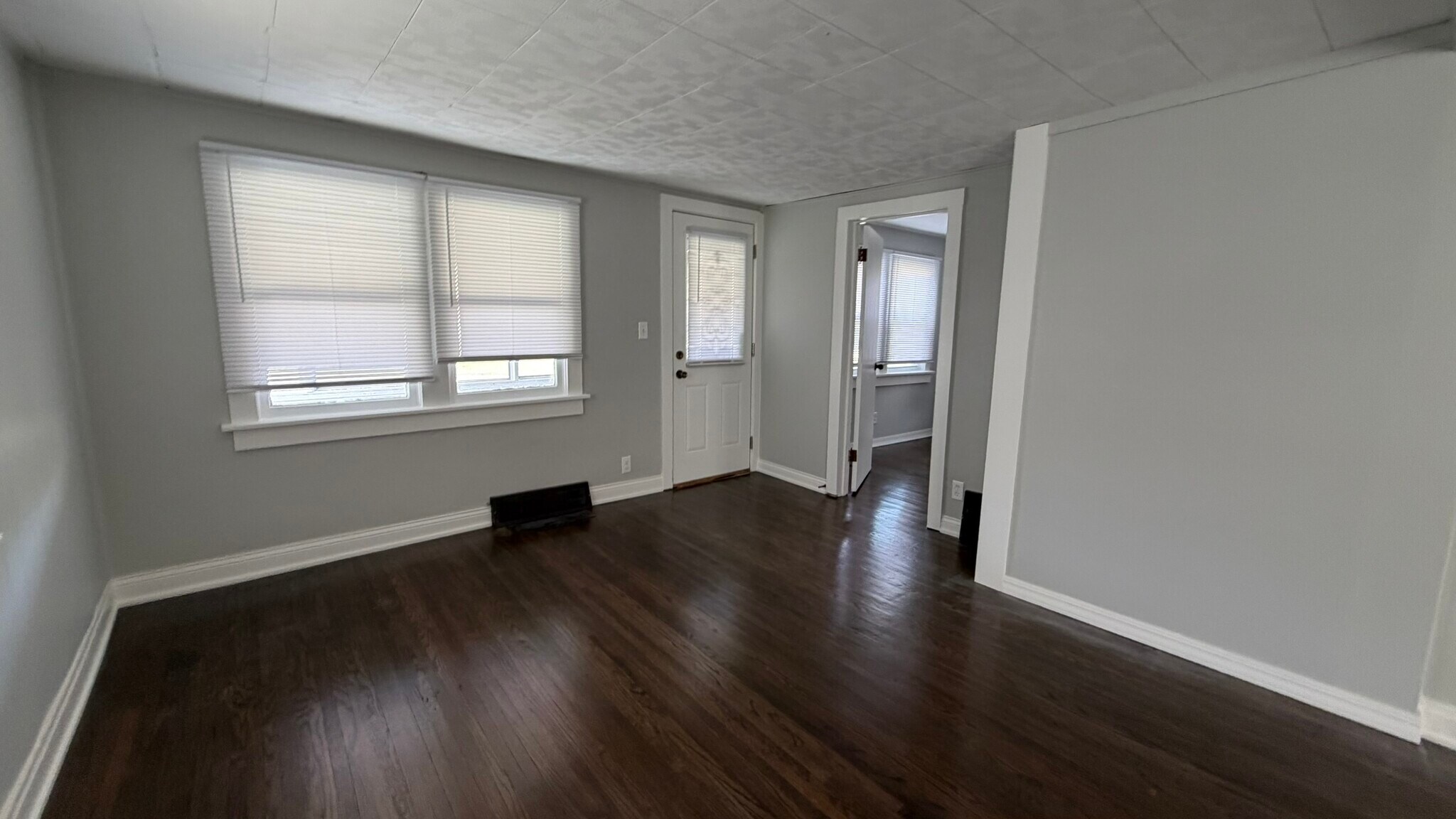 Building Photo - 4815 Lexington Blvd