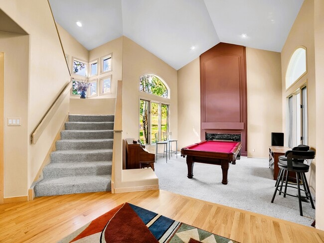 Building Photo - 2215 Island Point