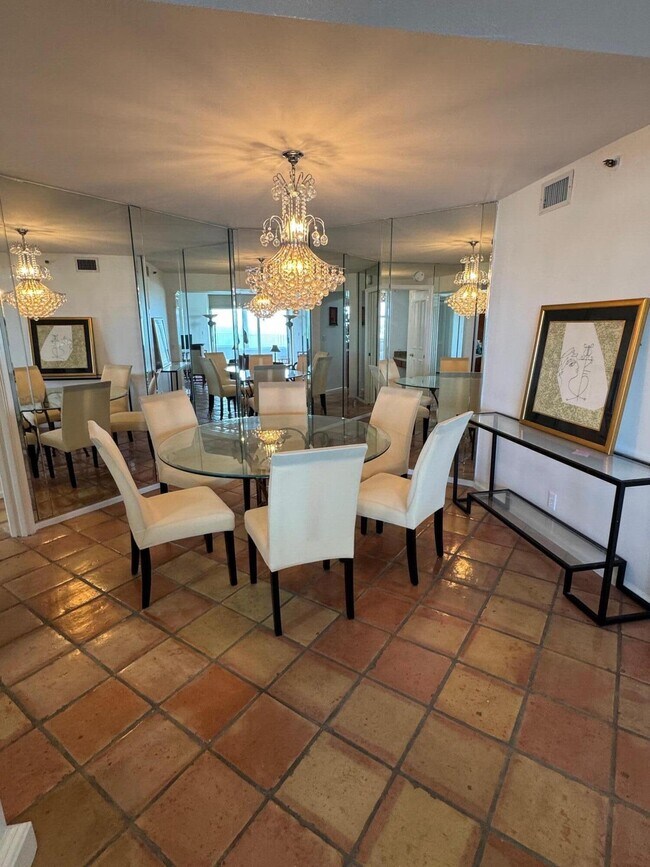 Building Photo - 5200 N Ocean Dr