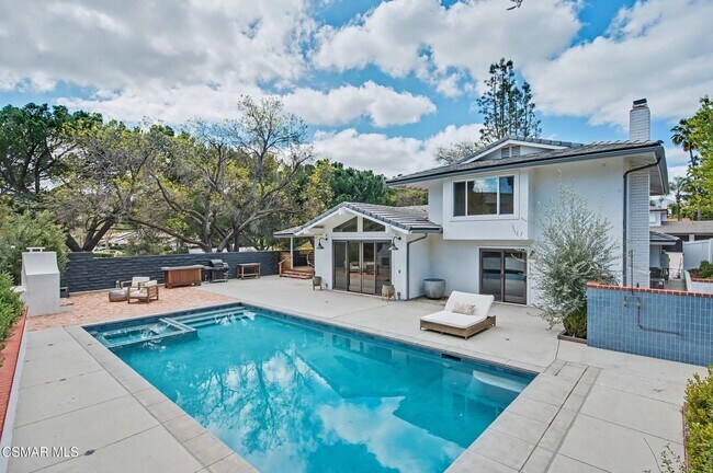 Building Photo - 1292 Brookview Ave