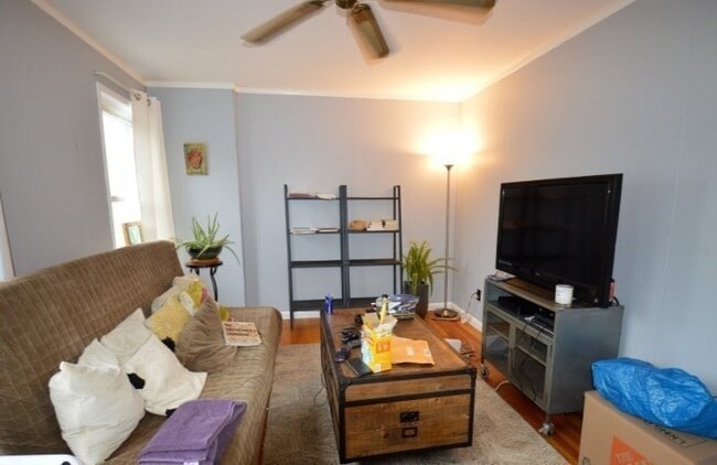 Building Photo - 7 High St Pl