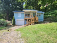 Building Photo - COMING IN MARCH - 2 Bedroom 1 bath home lo...