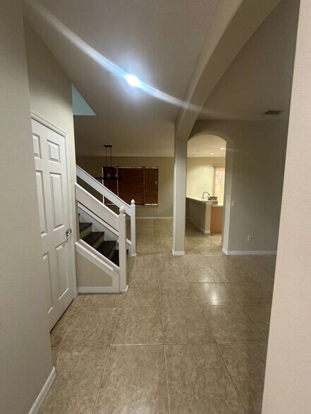 Building Photo - 2821 Eagle Claw Ct