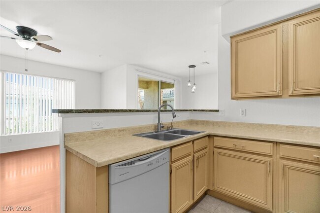Building Photo - 7107 S Durango Dr
