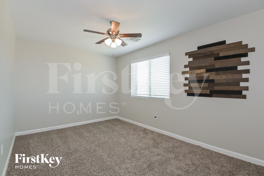 Building Photo - 12191 E Metz Dr