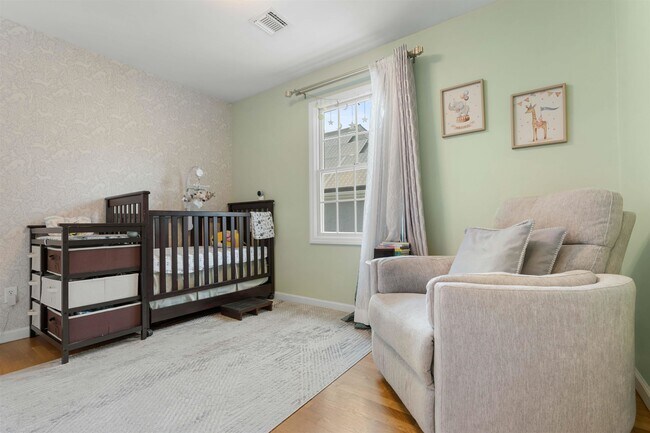 Building Photo - 318 77th St