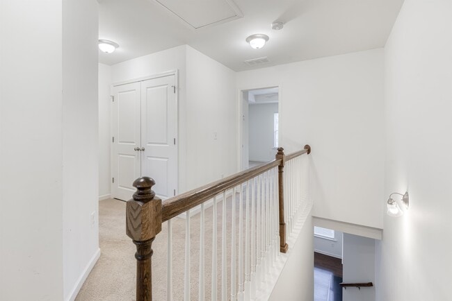 Building Photo - 5070 Longview Walk