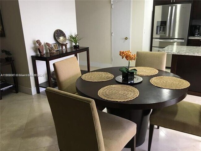 Building Photo - 881 Ocean Dr