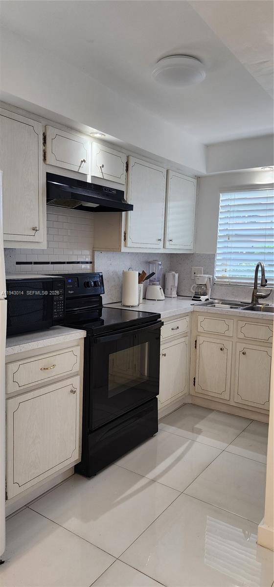 Building Photo - 5300 Washington St