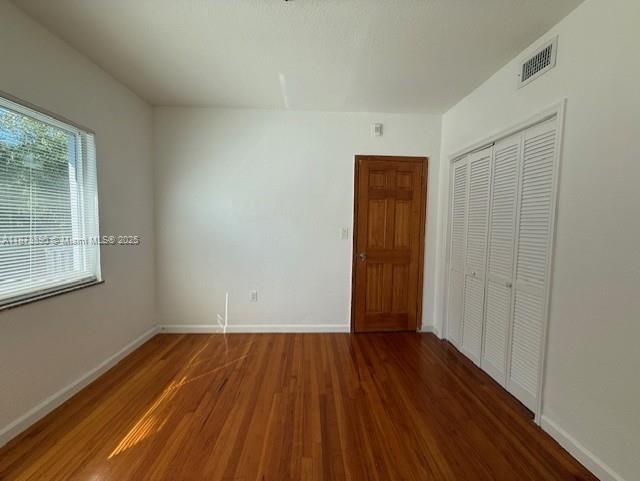 Building Photo - 7207 Bay Dr
