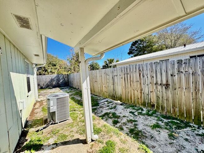 Building Photo - 16806 Castile Ave