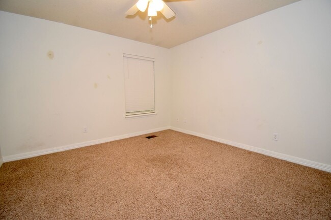 Building Photo - 3 Bed, 2 Bath Home in Ruston