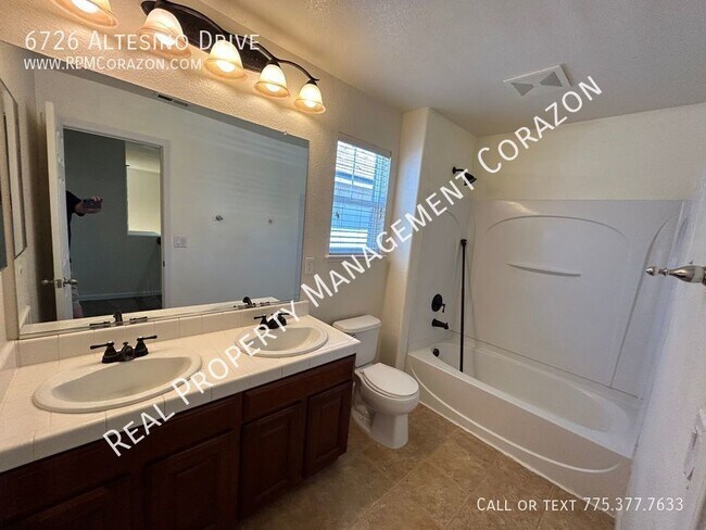 Building Photo - 6726 Altesino Dr